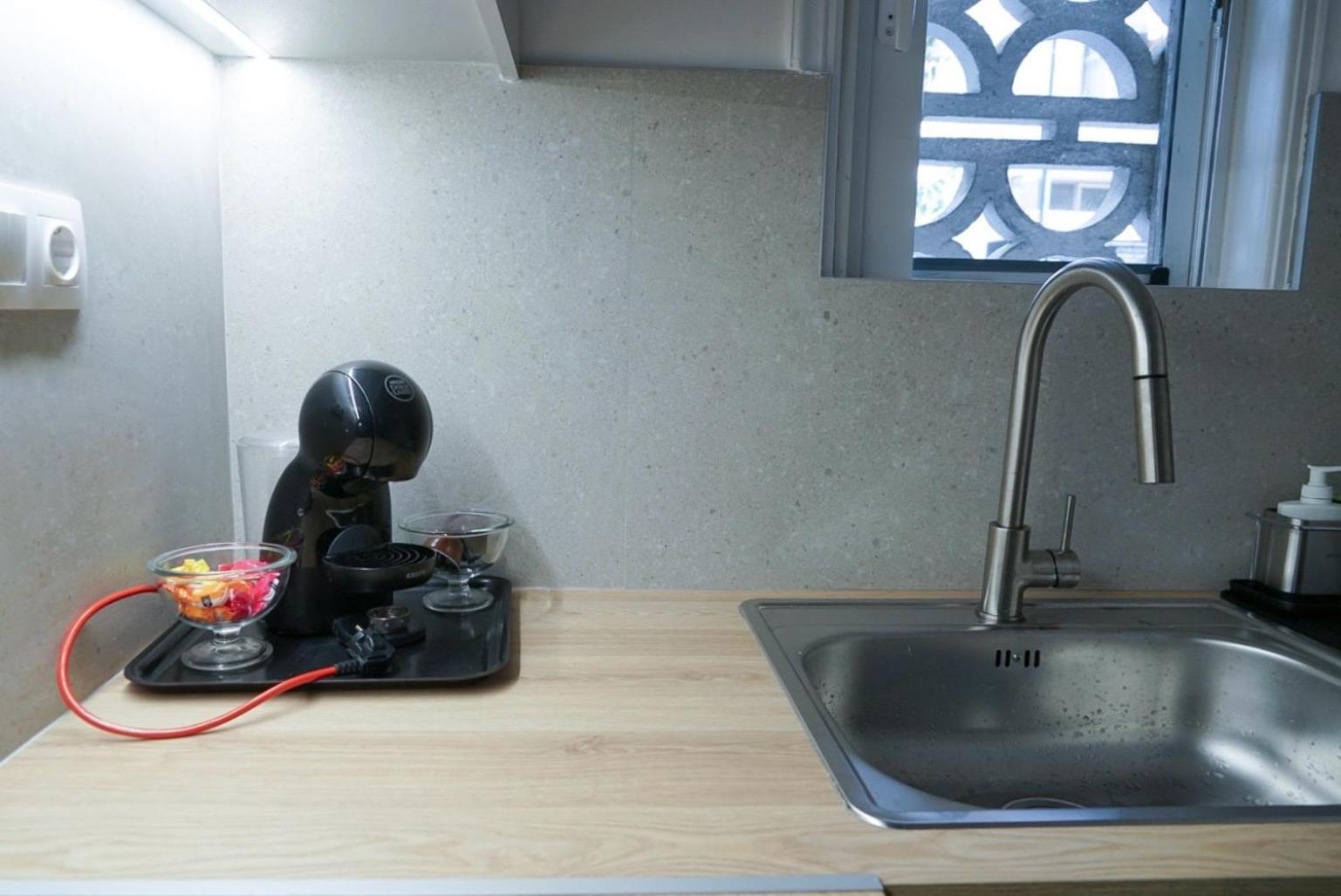Comfy Studio Apartment Very Close To City Centre Атина Екстериор снимка