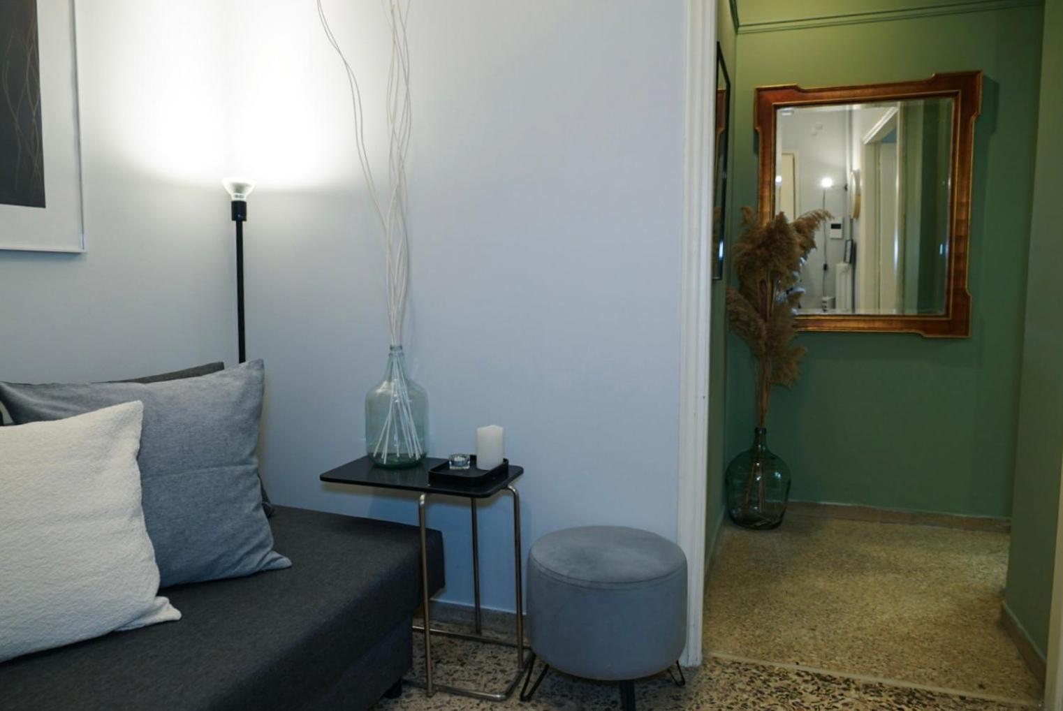 Comfy Studio Apartment Very Close To City Centre Атина Екстериор снимка